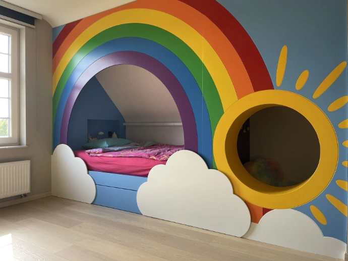 kinderbed in regenboog thema